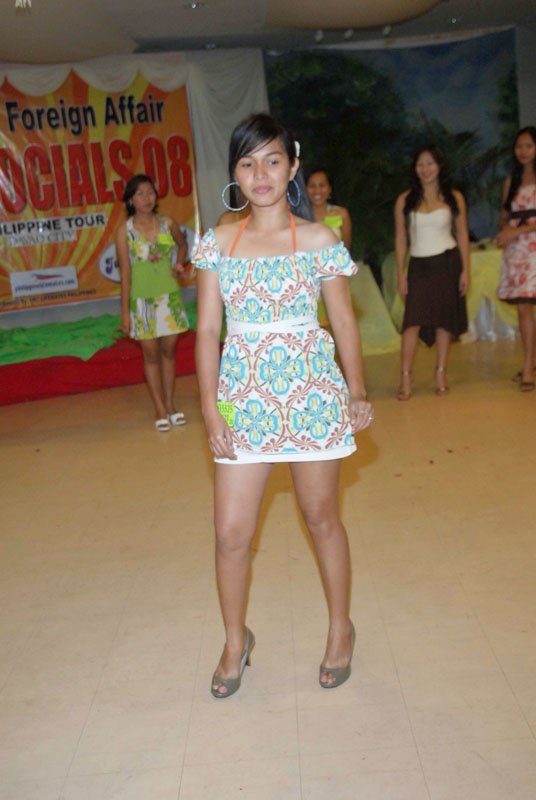 Philippines-women-3043